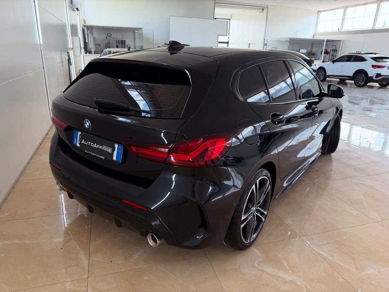 Bmw 118 118d 5p. Msport