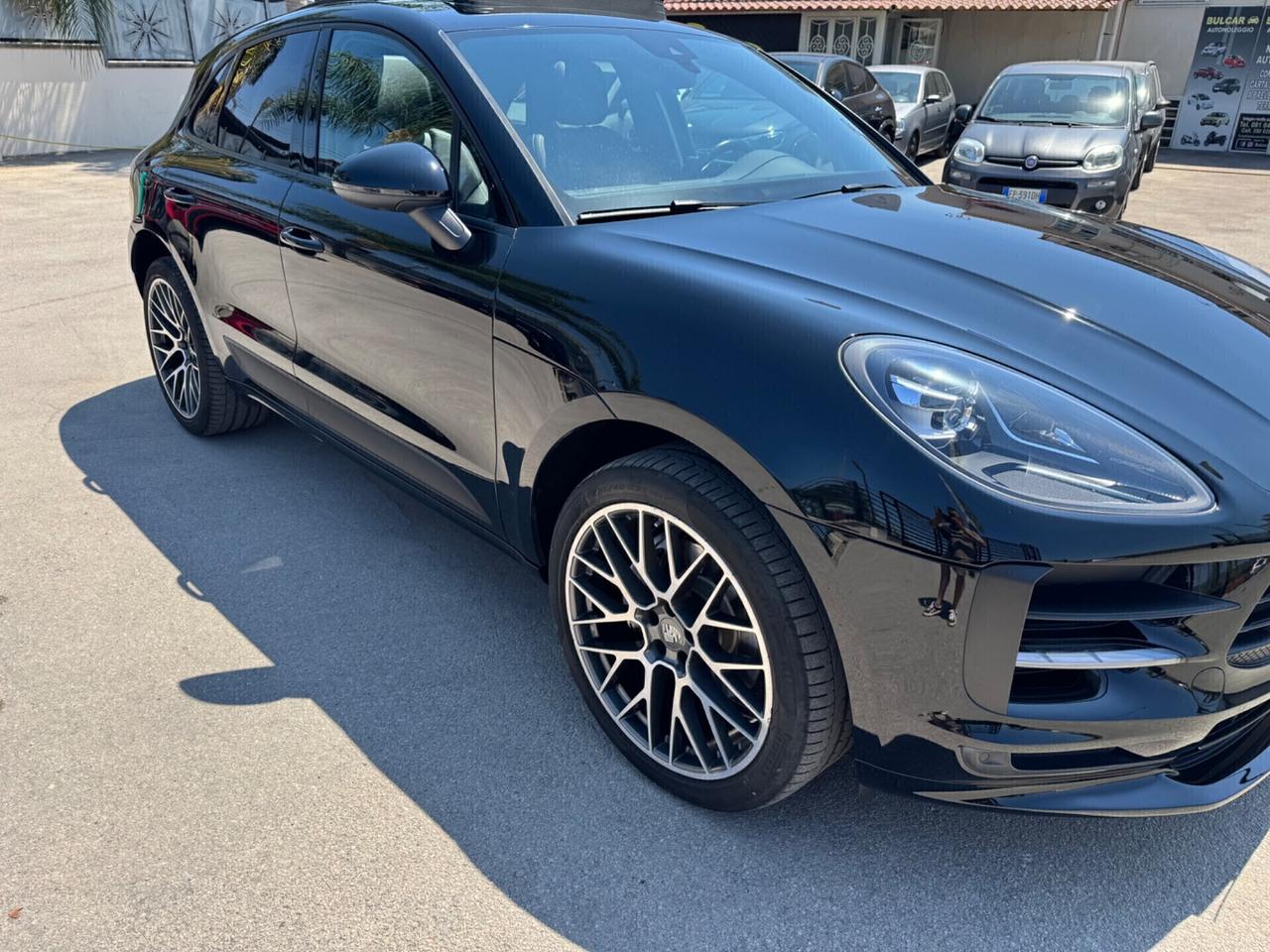 Porsche Macan 2.0 pari al nuovo