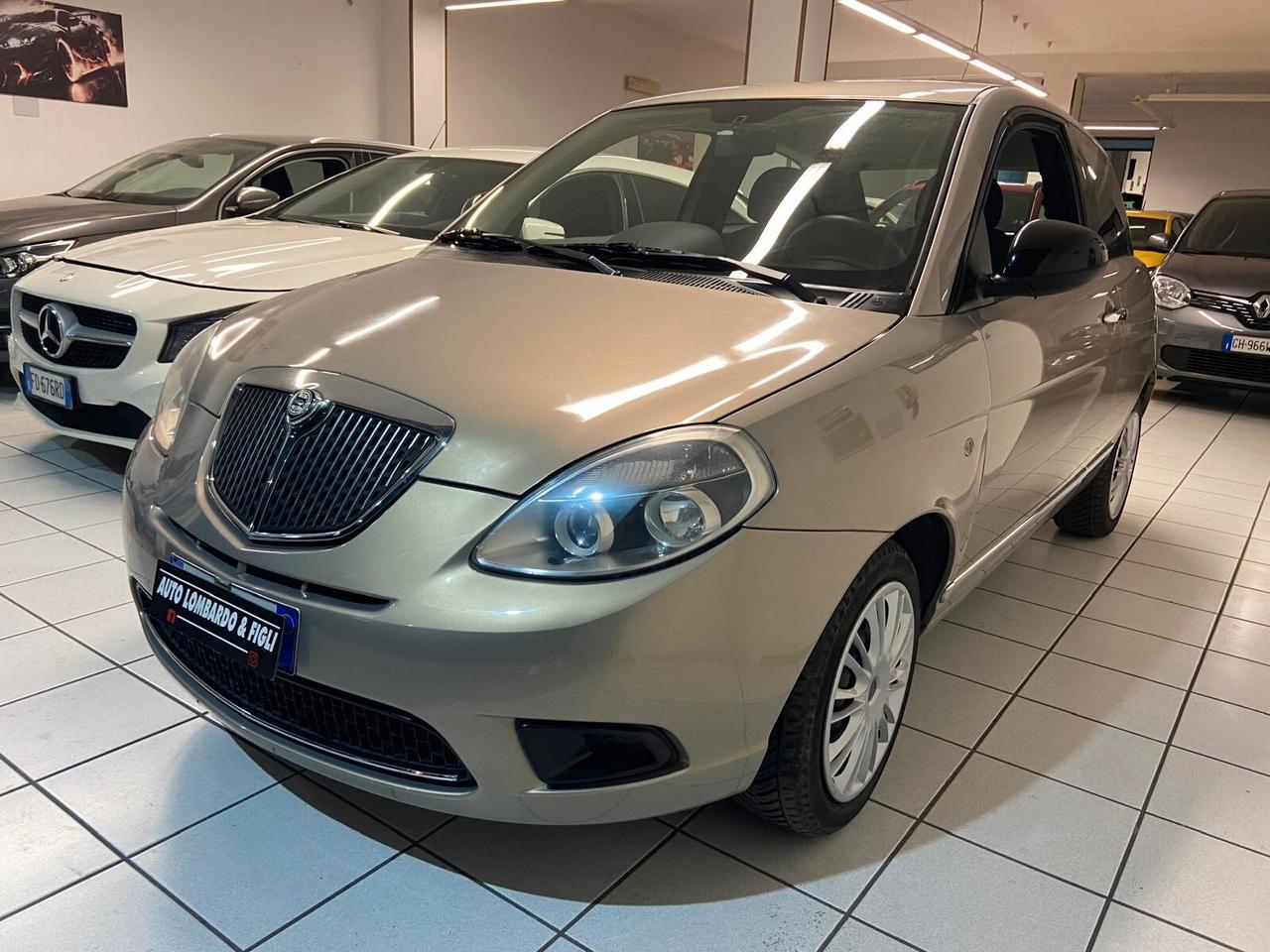 Lancia Ypsilon 1.3 MJT 75 CV Diva