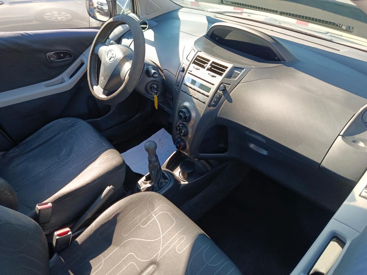 Toyota Yaris 1.0 5 porte Sol 2011