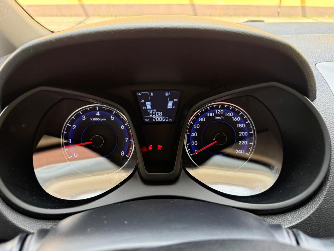Hyundai iX20 1.4 90 CV ""SOLO 20.000 KM"" XPossible