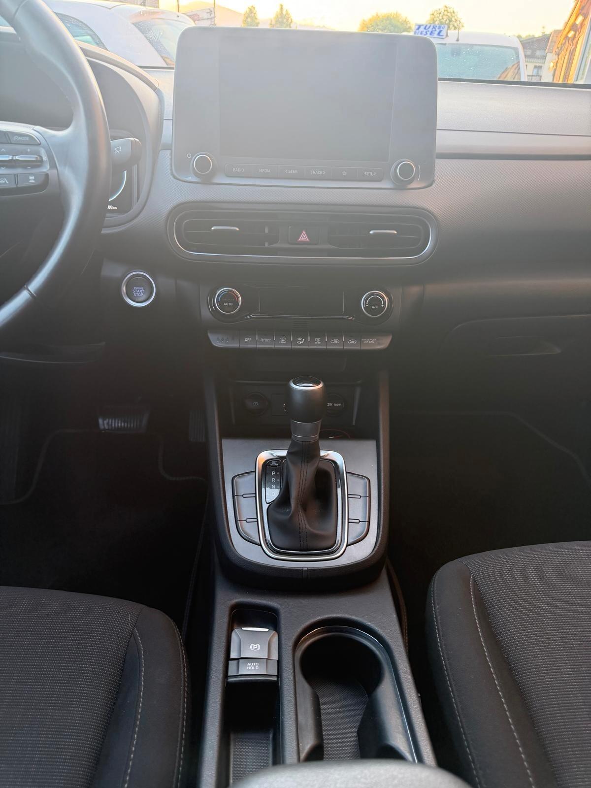 Hyundai Kona HEV 1.6 DCT full hybrid 142 cv