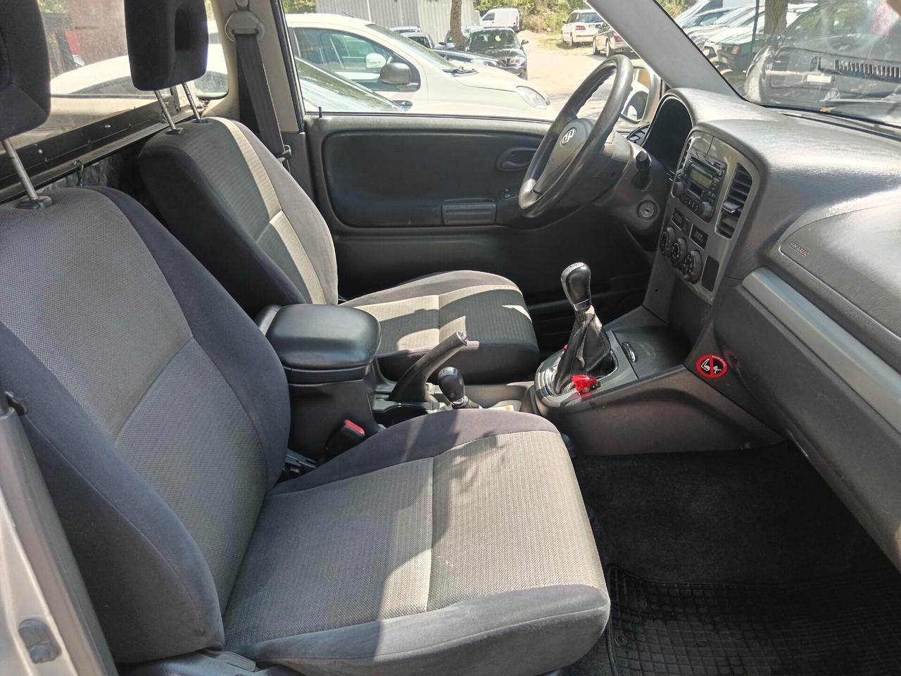 Suzuki Grand Vitara 2.0 TD 4X4 AUTOCARRO 2 POSTI
