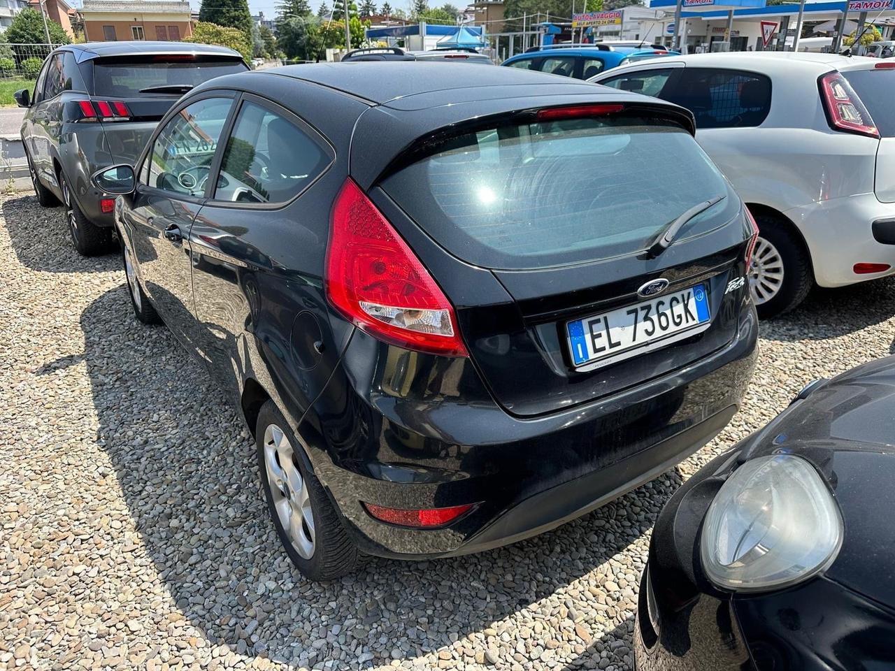 Ford Fiesta 1.4 TDCi 70CV 3 porte Titanium neopatentati