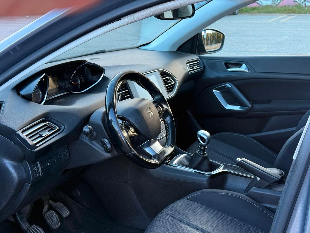 Peugeot 308 GARANZIA 12 MESI