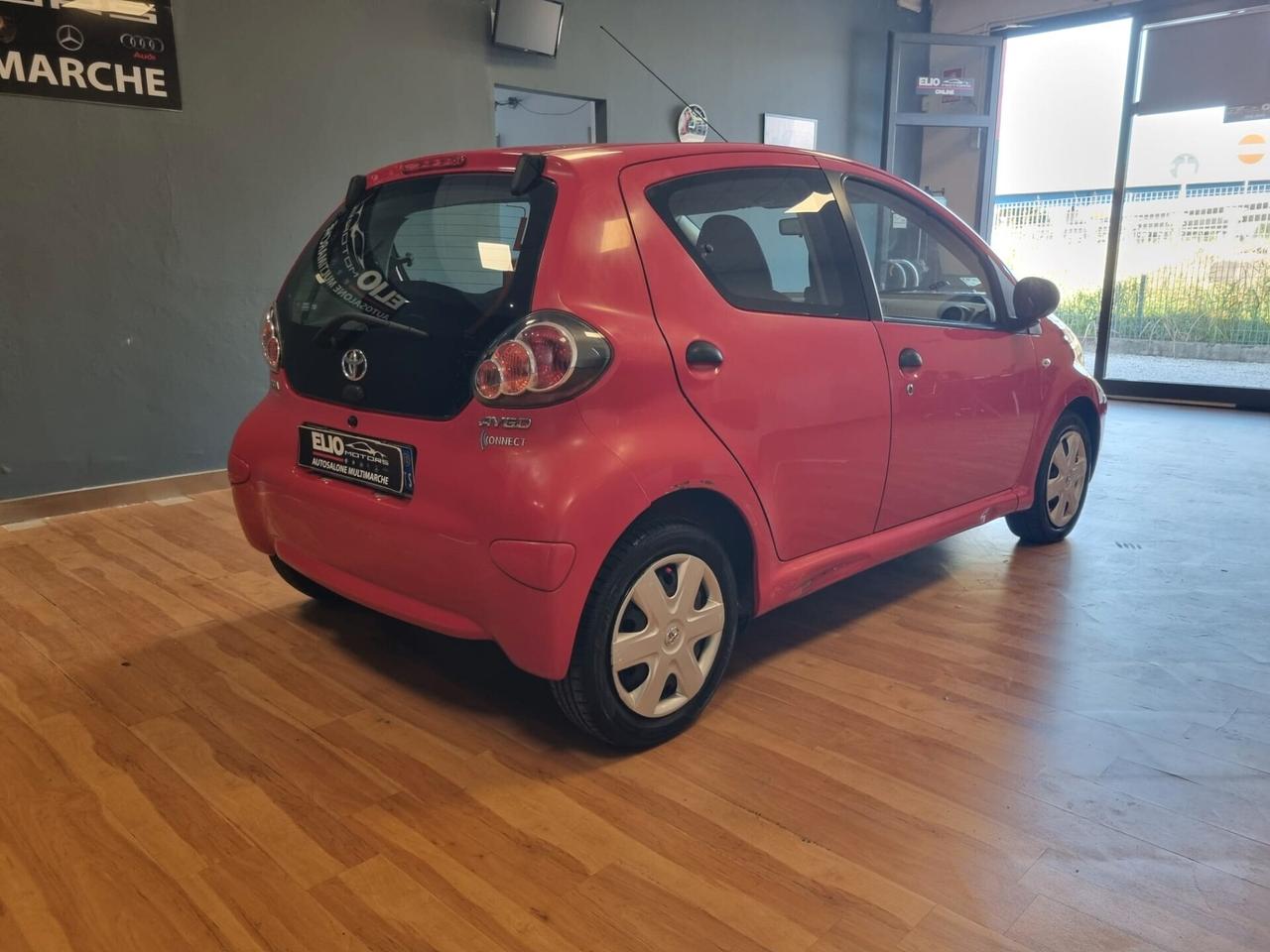 Toyota Aygo 1.0 12V VVT-i 5 porte Sol Connect