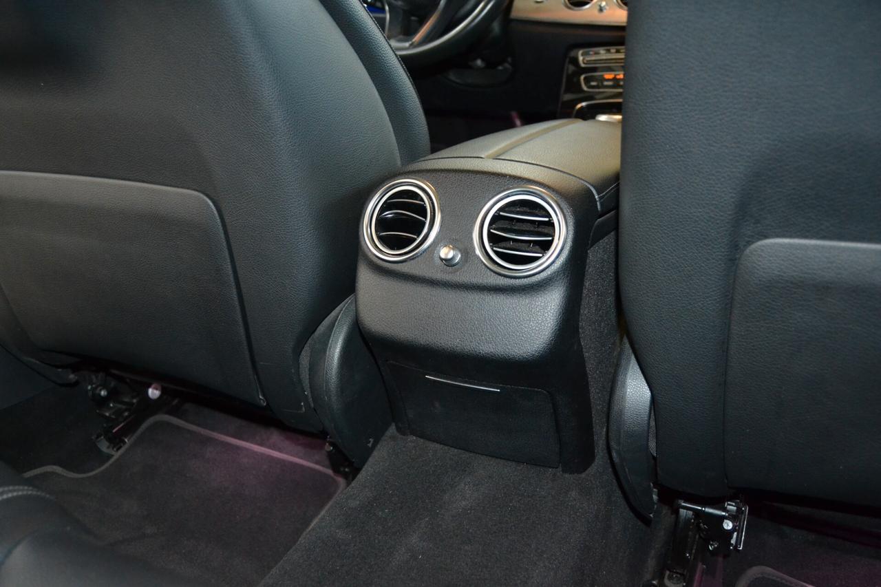 Mercedes E 220D Premium TETTO/Navi/Pelle/9G