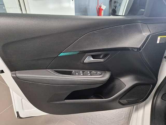 Peugeot 208 motore elettrico 136 CV 5 porte Allure Pack