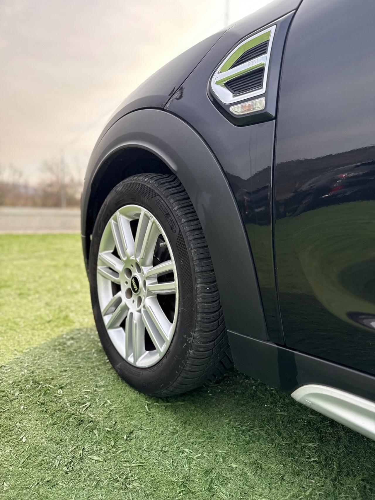 Mini Cooper Countryman 1.5 Benz