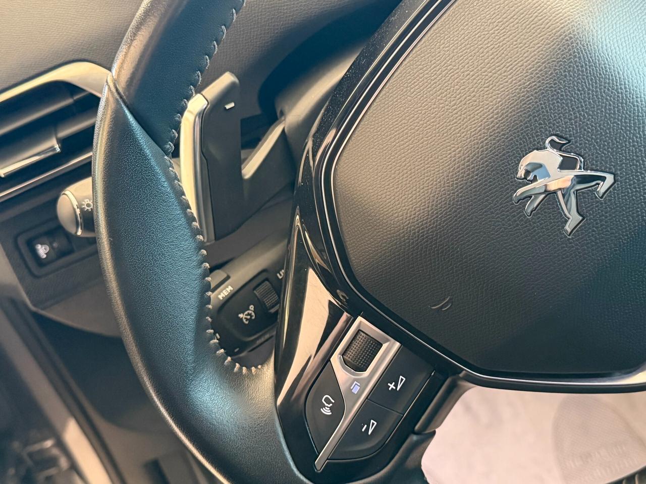 Peugeot 3008 1.5 BLUEHDI 130 cv. AT8 ALLURE PACK (Nav)