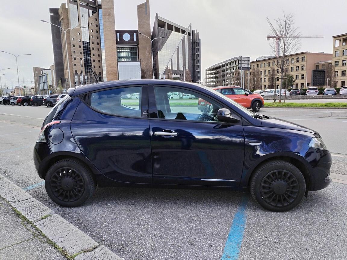 Lancia Ypsilon 1.0 5 p Hybrid Ecochic 110000KM 4/2021 TAGLIANDATA NEOPATENTATI