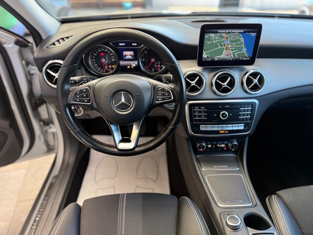 Mercedes-benz GLA 200 d Automatic Sport