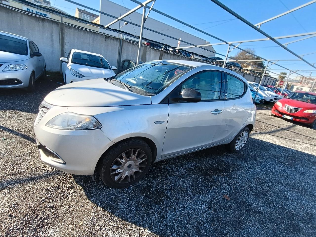 Lancia Ypsilon 1.2 69 CV 5 porte S&S Platinum