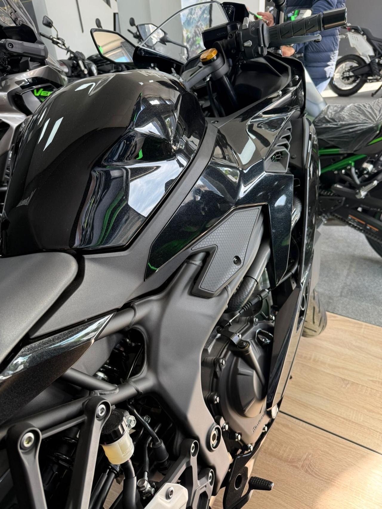 Kawasaki Ninja ZX-4 R RACING