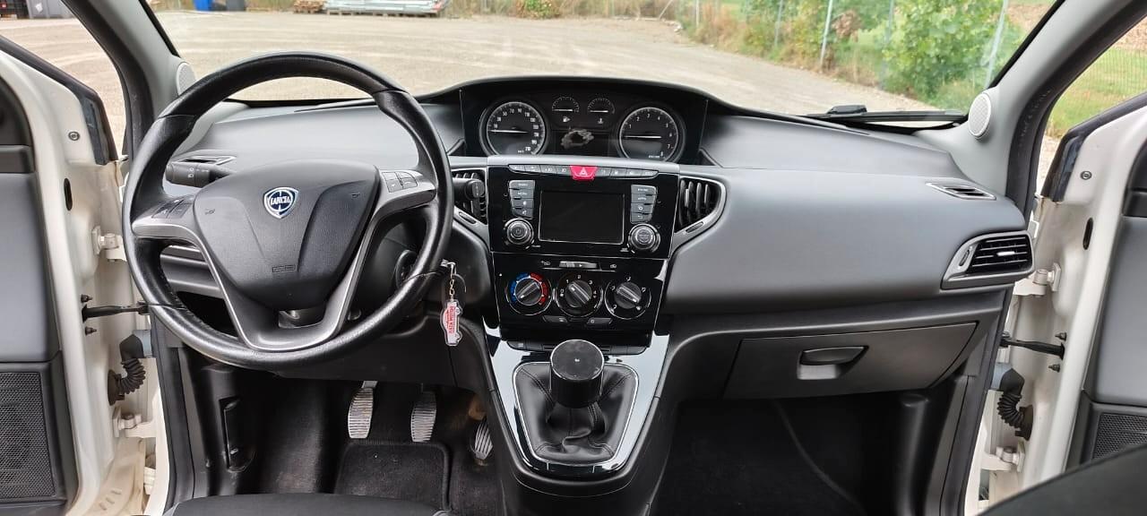 Lancia Ypsilon 1.2 69 CV 5 porte GPL Ecochic Gold