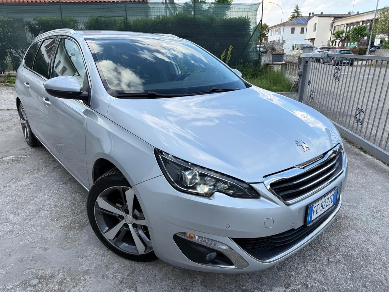 Peugeot 308 1.6 HDI DIESEL EURO 6B 2016 FULL OPT