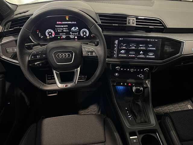 Audi Q3 40 TDI quattro S tronic Identity Black