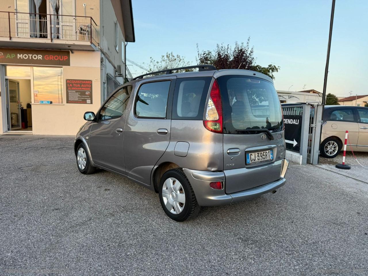 TOYOTA Verso 1.3 I 16V CAT SOL