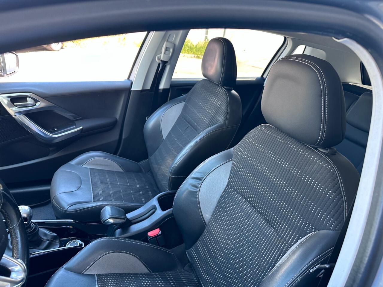 Peugeot 2008 BlueHDi 120 S&S Allure