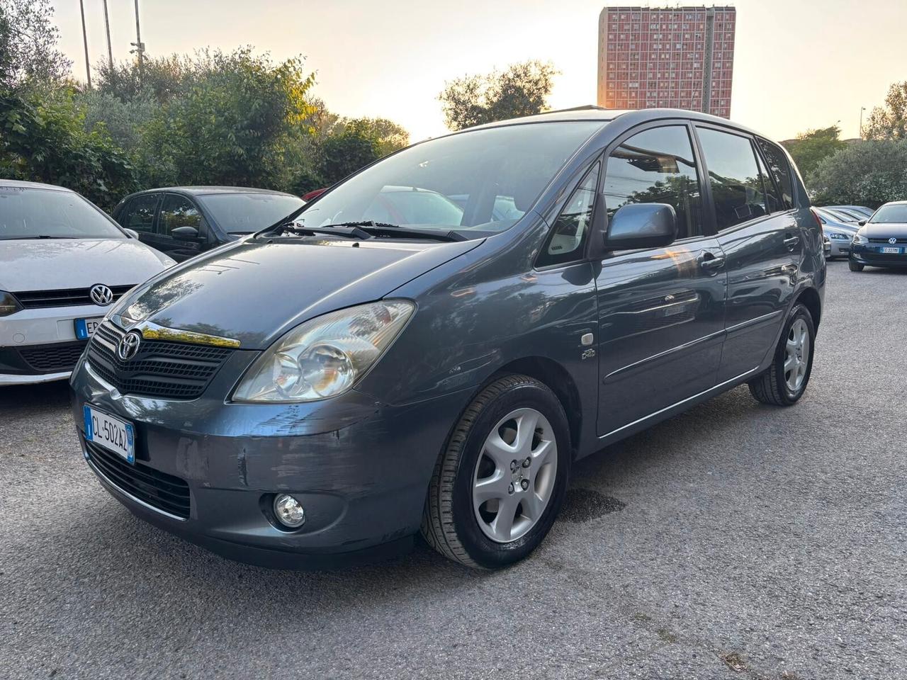 Toyota Corolla Verso 2.0 tdi D-4D OK Neopatentati