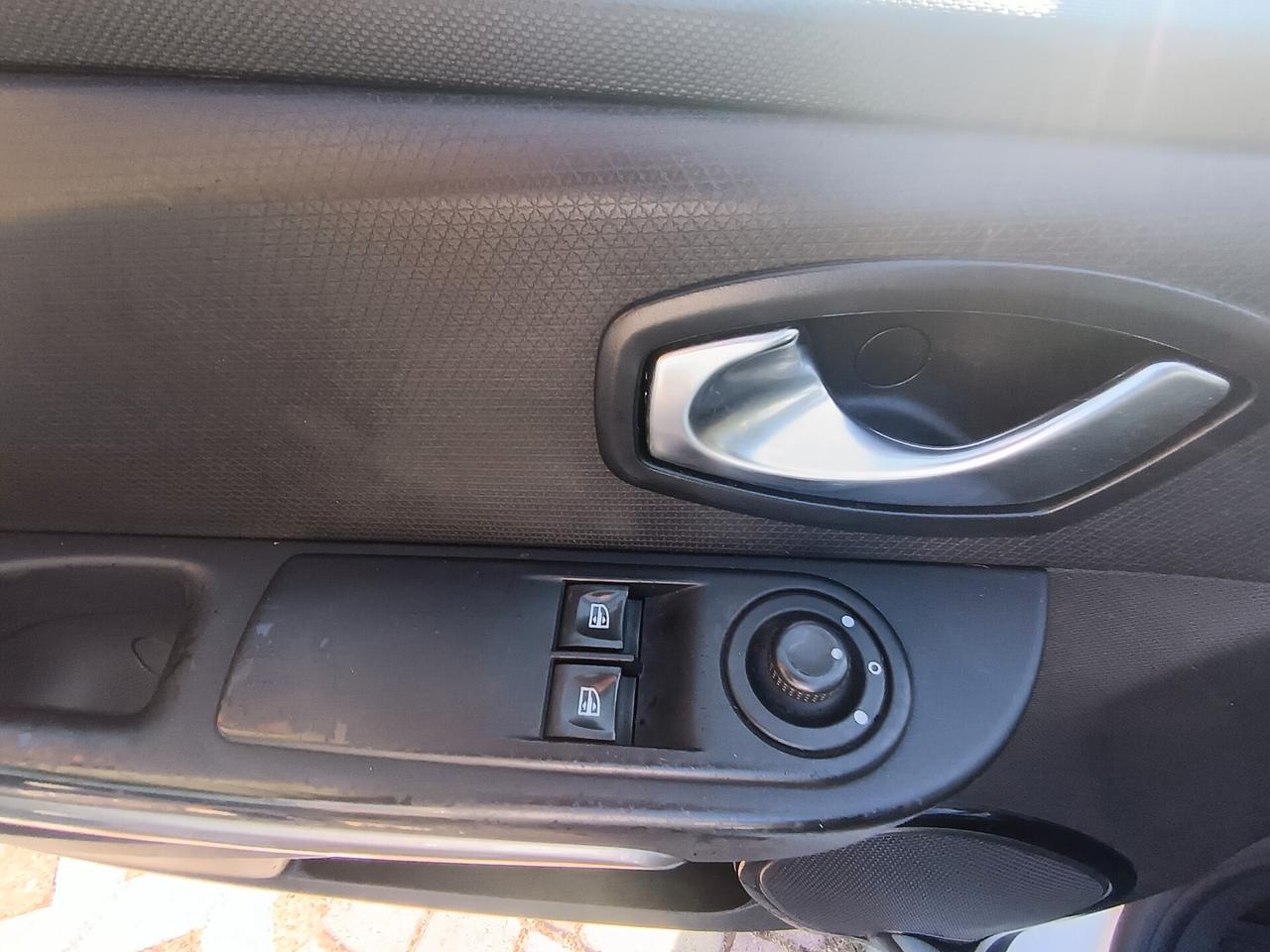 Renault Clio Sporter 0.9 TCe 12V 90CV Costume National"FINO AL 15/08 P.P. INCUSO"