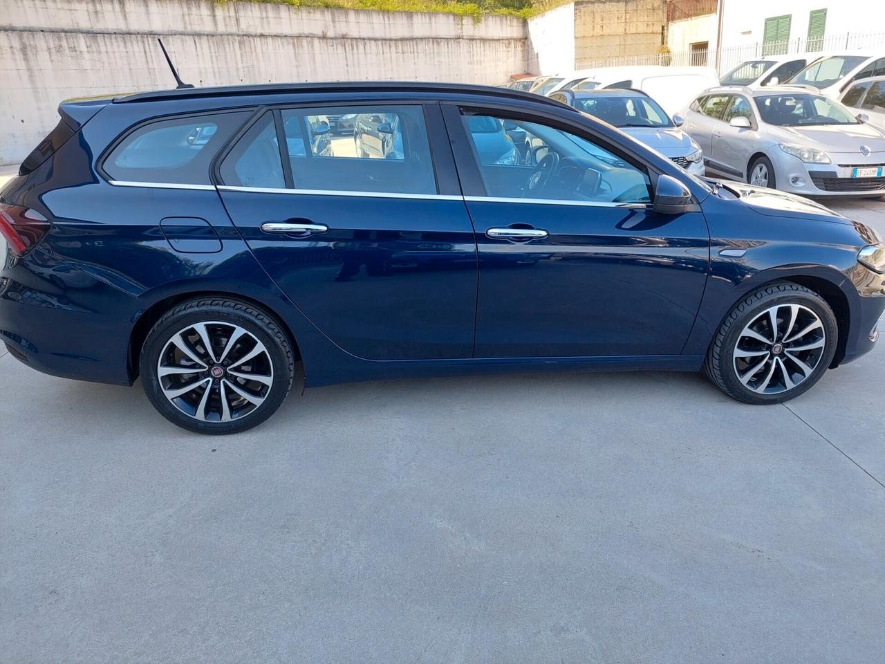 Fiat Tipo 1.6 Mjt S&S SW Lounge