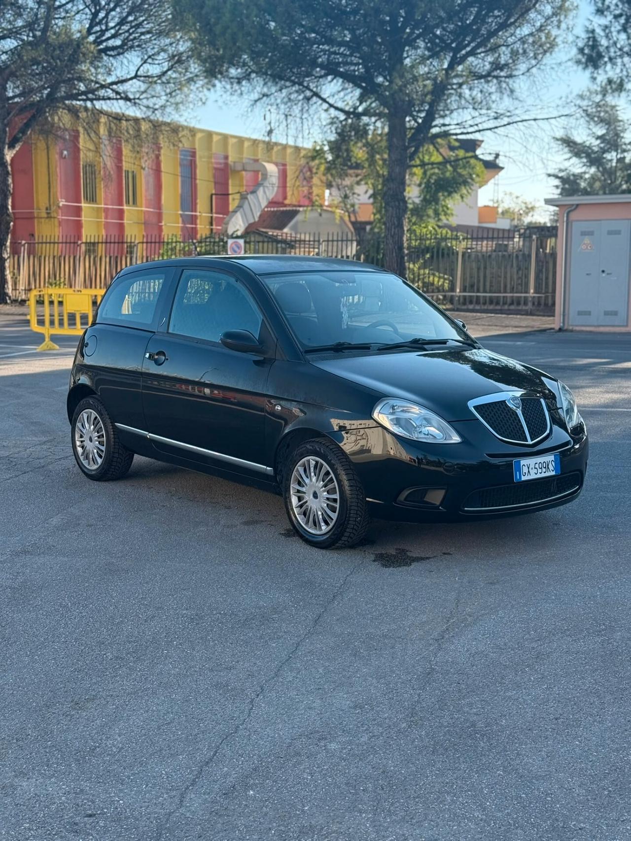 Lancia Ypsilon 1.2 Platino