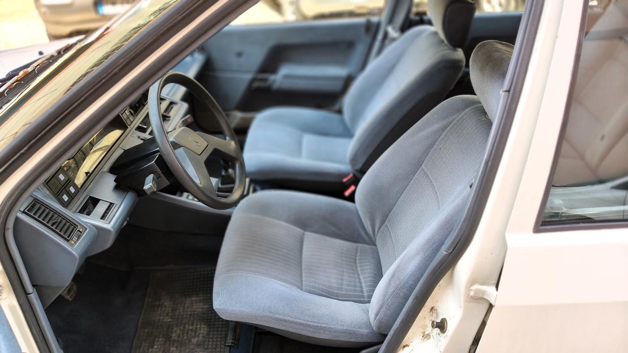Renault R 21 Nevada 1.7 GTS e Gancio traino
