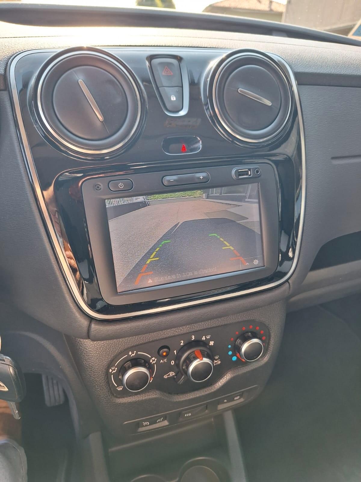 Dacia Dokker ADATTA DISABILI SEDILE PASSEGGERO GIREVOLE 1.5 dCi 8V 90CV Start&Stop Serie Speciale Wow