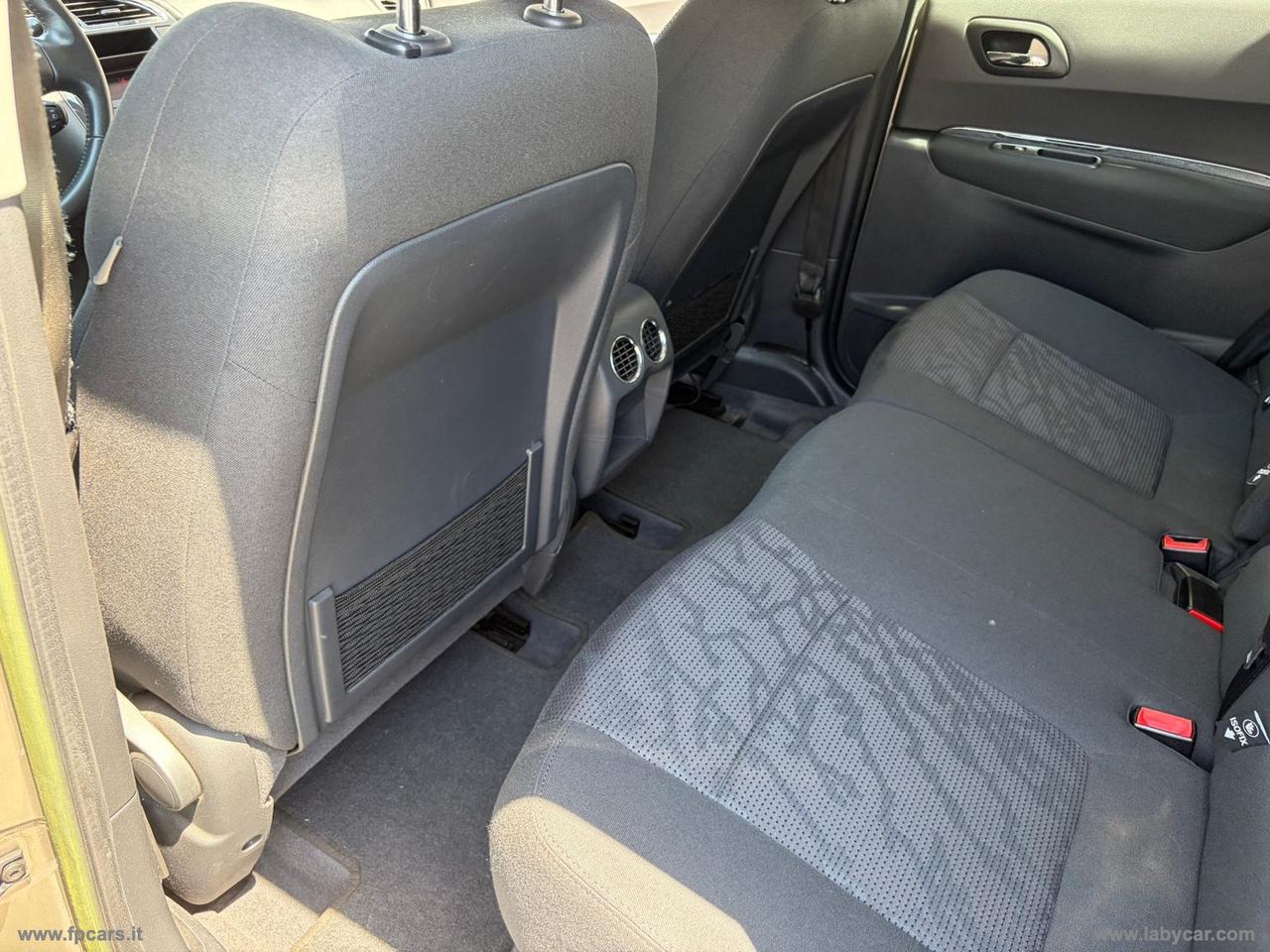 PEUGEOT 3008 1.6 HDi 112 CV Active
