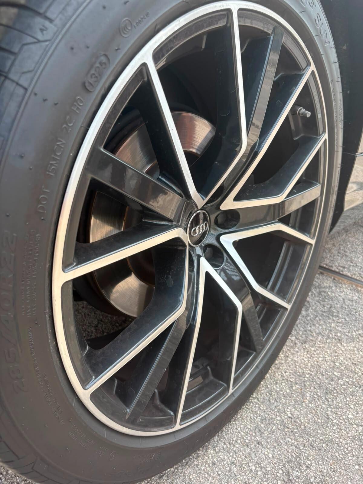 Audi Q8 SQ8 TDI quattro tiptronic