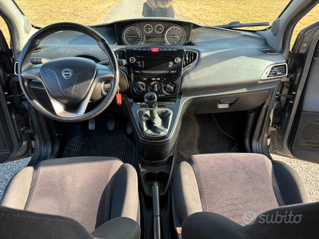 LANCIA Y BENZINA EURO 5B TENUTA BENISSIMO PERFETTA