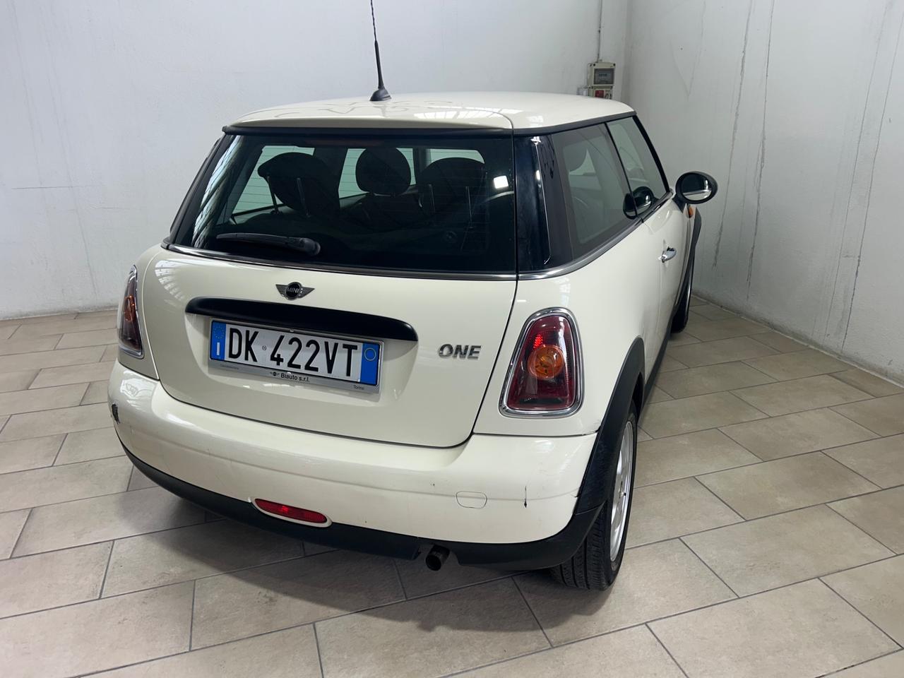 Mini 1.4 16V One Chili