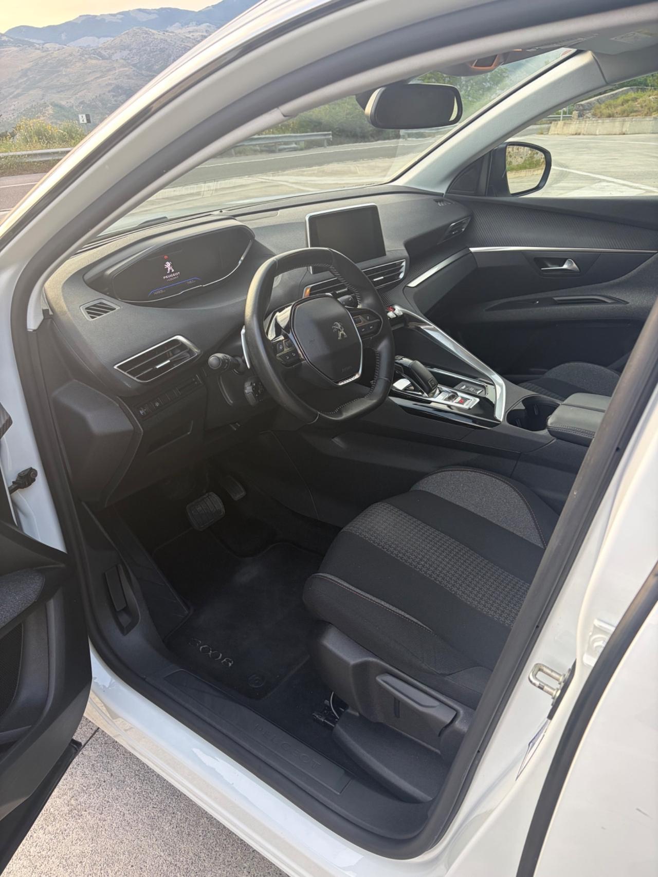 PEUGEOT 3008 BLUE HDI 2022