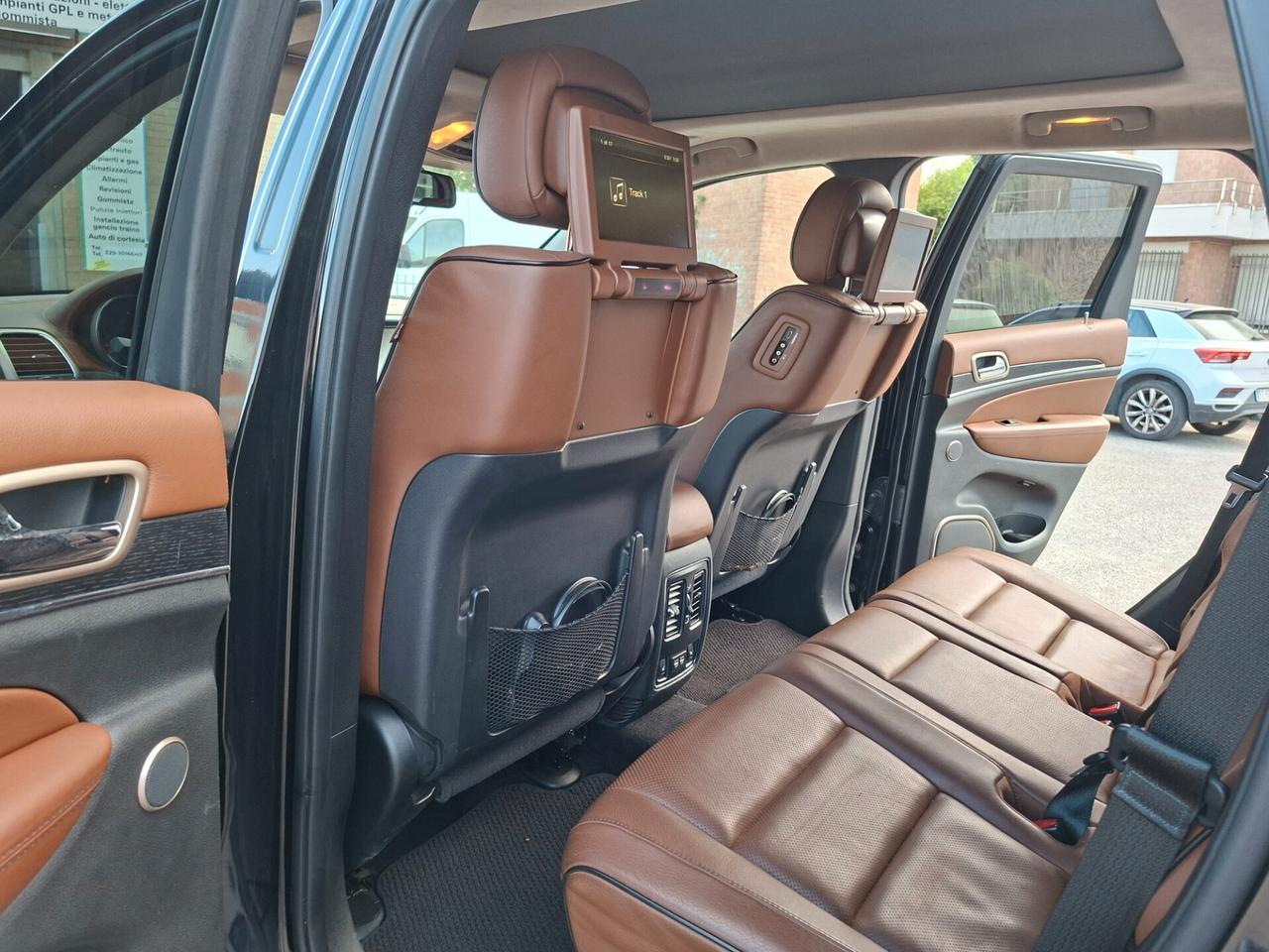 Jeep Grand Cherokee Summit - 2016