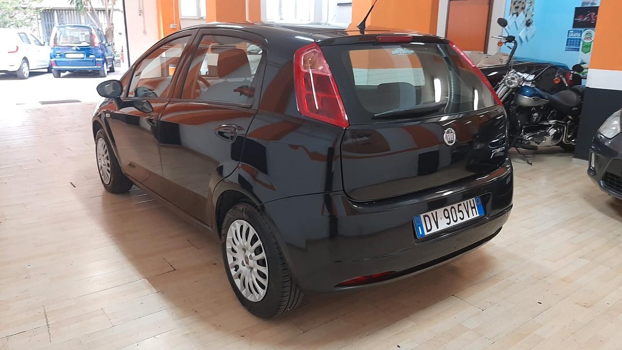 FIAT GRANDE PUNTO 1.3 MULTIJET 49.000 KM NEOPATENTATI