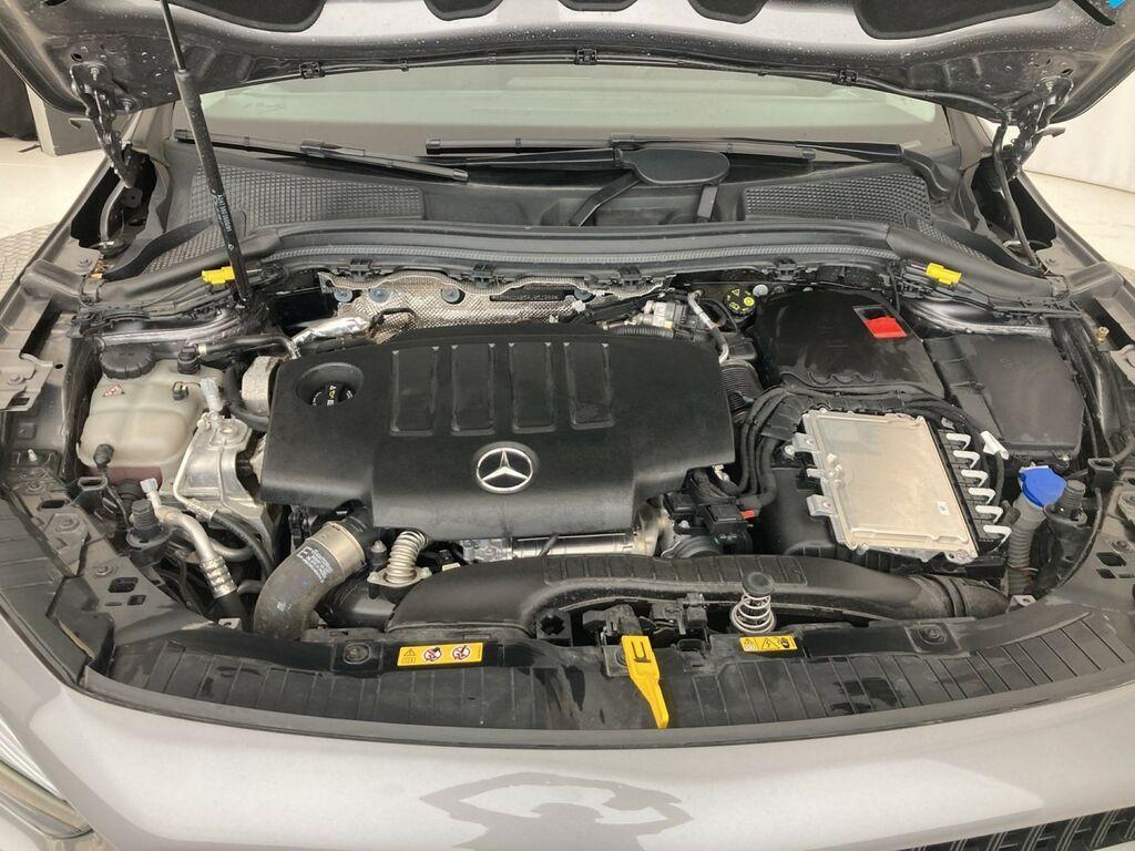 Mercedes GLA 180 180 D Progressive Advanced 8G-DCT