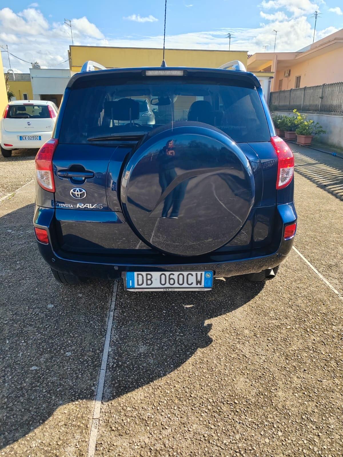 Toyota RAV 4 RAV4 Crossover 2.2 D-4D 177 CV Luxury