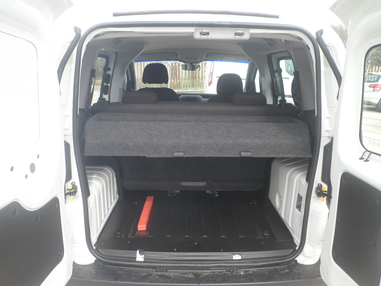 Fiat Fiorino 5 posti autocarro