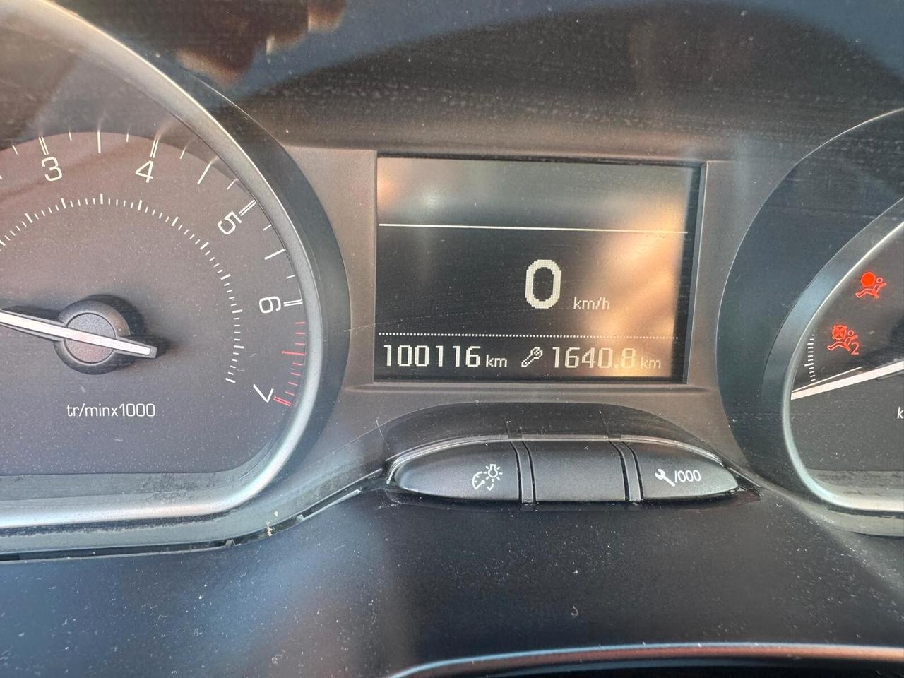 Peugeot 208 PureTech 82 Stop&Start 5 porte Signature