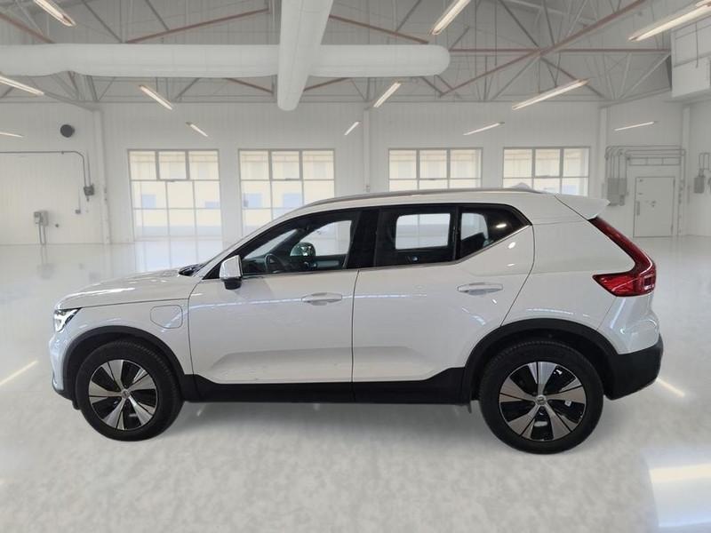 VOLVO XC40 T4 RECHARGE PLUG-IN AUTO CORE SUV