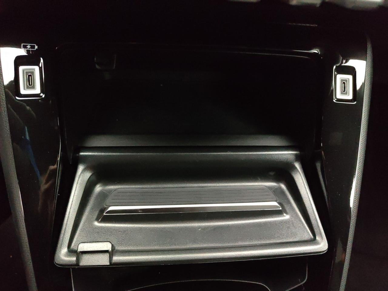 PEUGEOT 2008 II 2020 1.2 PURETECH 130CV ALLURE EAT8 (CAMBIO AUTOMATICO)