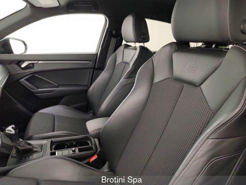 Audi Q3 Sportback 35 TDI S tronic Identity Black