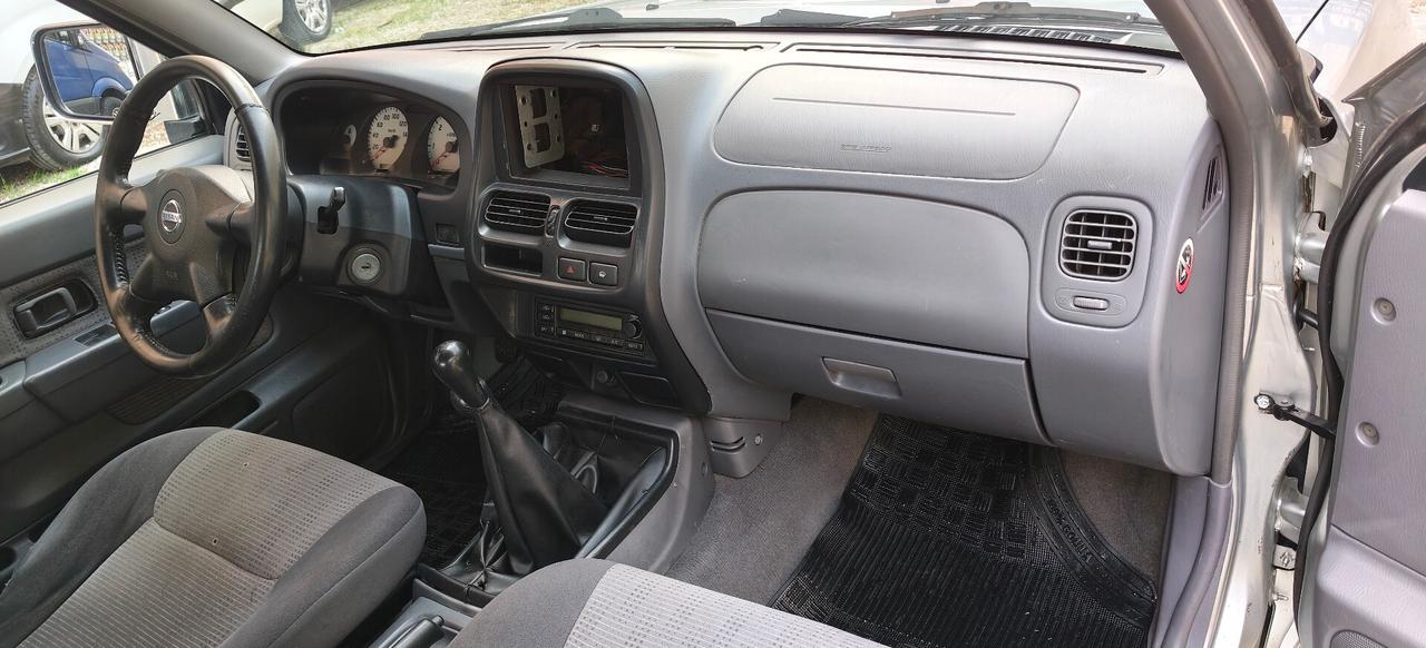 Nissan Navara 2.5 td Double Cab PICK UP