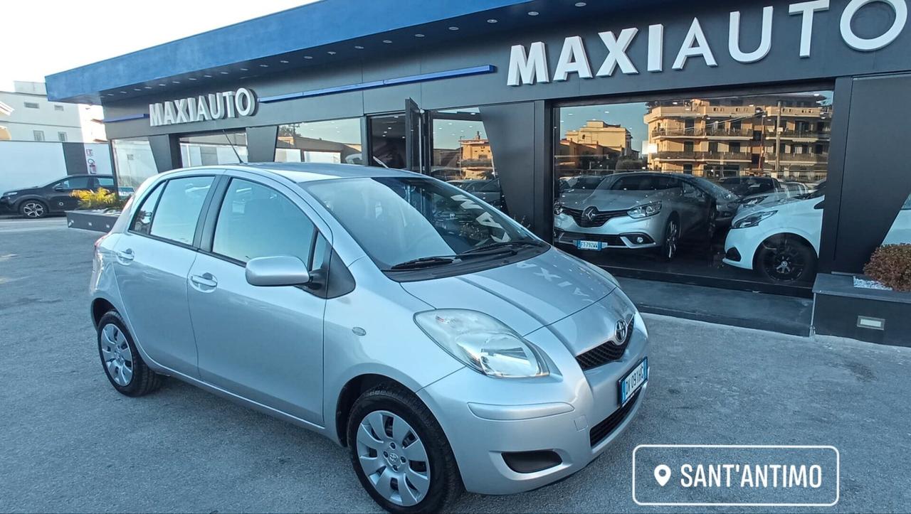 Toyota Yaris 1.0 CON 76 MILA KM