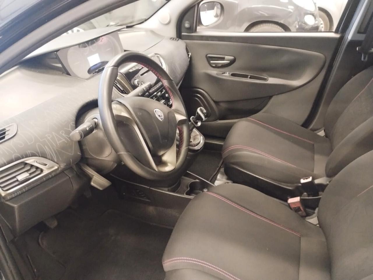 Lancia Ypsilon 1.2 69 CV 5 porte S&S Elefantino KM 136.000