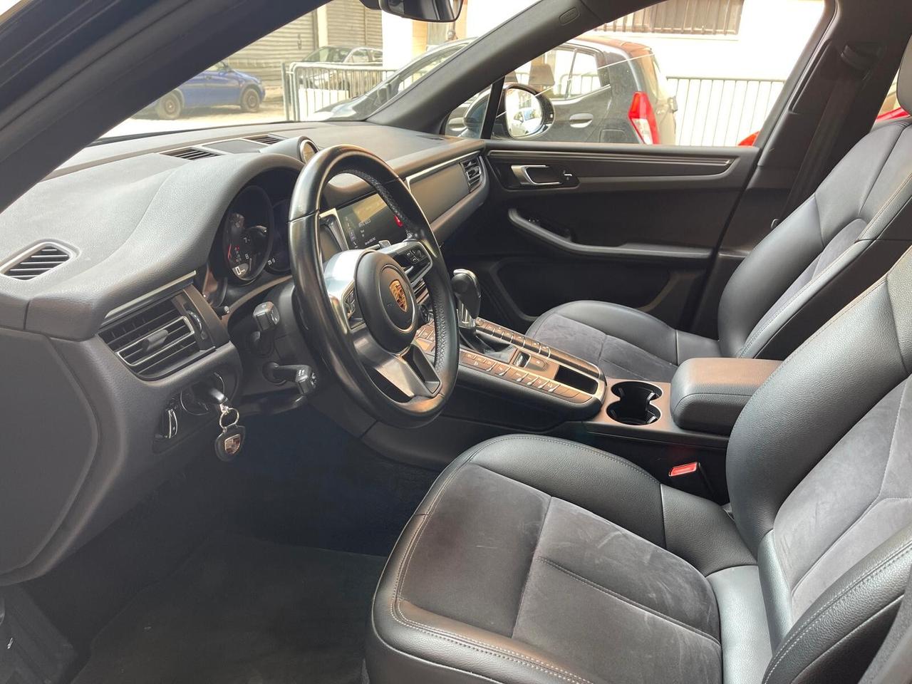 Porsche Macan 2.0 TETTO/FULL