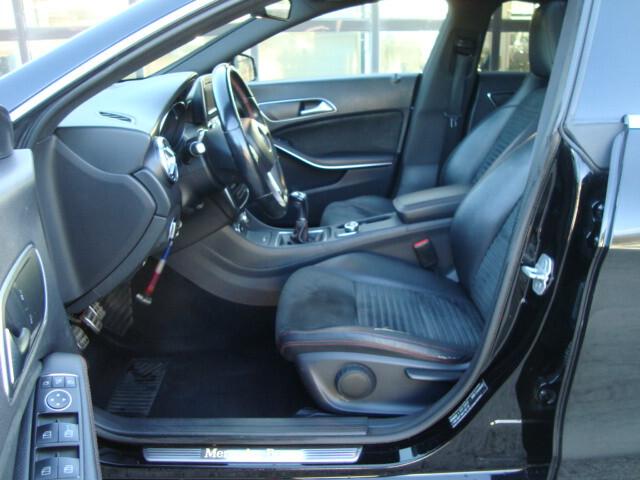 Mercedes-benz CLA 200 Premium Plus Benzina