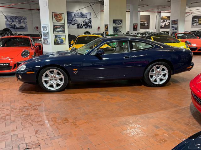 JAGUAR XK8 4.0 Coupé Pelle beige tagliandi