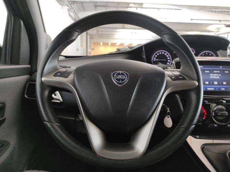 LANCIA Ypsilon 3ª serie - Ypsilon 1.0 FireFly 5 porte S&S Hybrid Gold